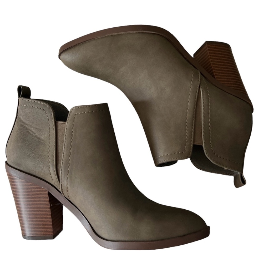 Soda Taupe Chunky Block Heel Booties Y2K Minimalist Boho Closet Staple Size 8